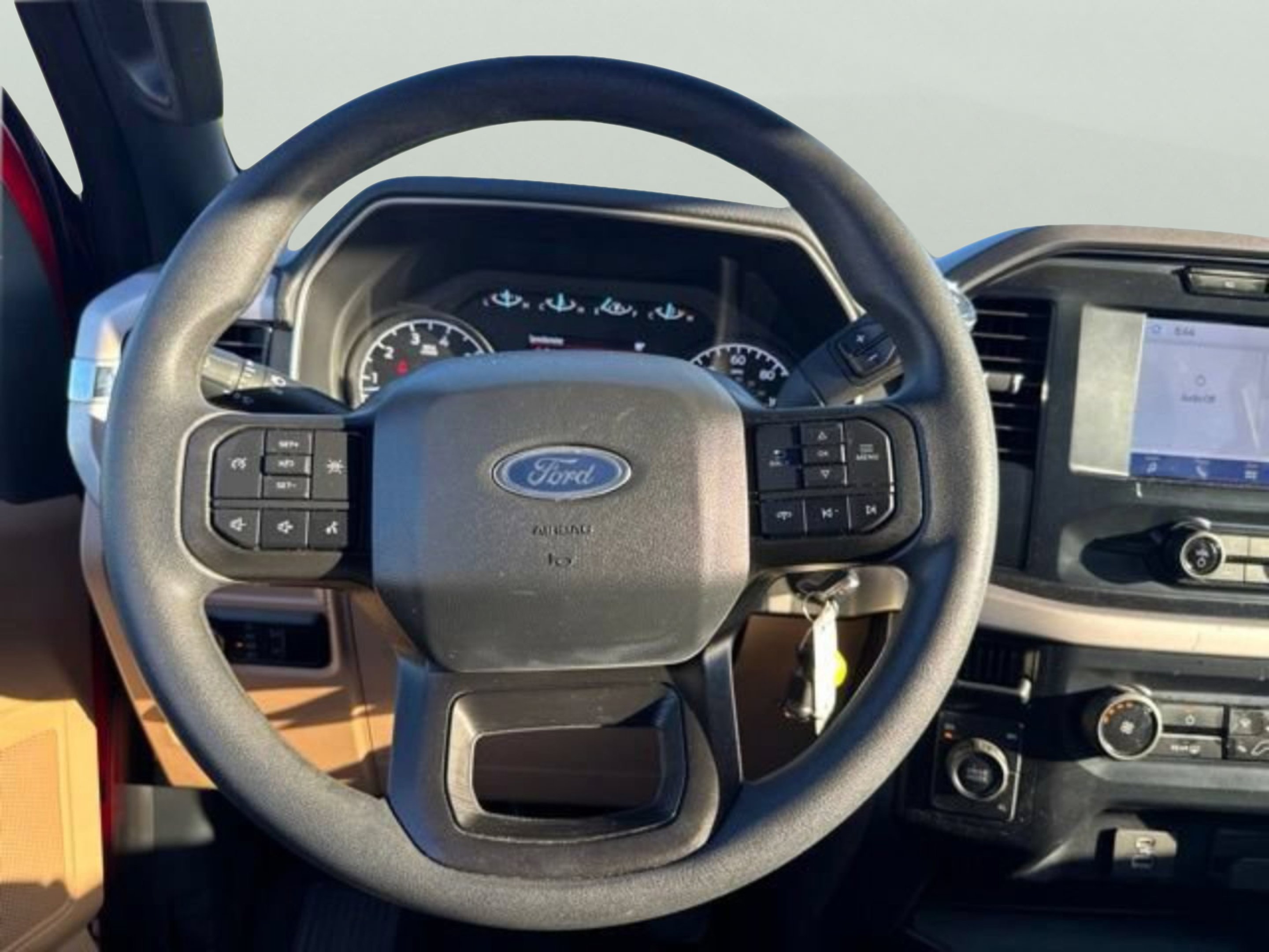 2023 Ford F-150 XLT - Photo 17