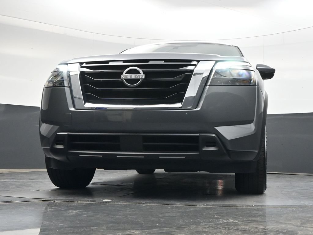 Used 2025 Gray Nissan SV image 47