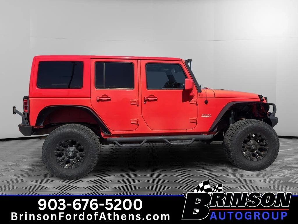 Used 2013 Rock Lobster Clearcoat Jeep Sahara image 4