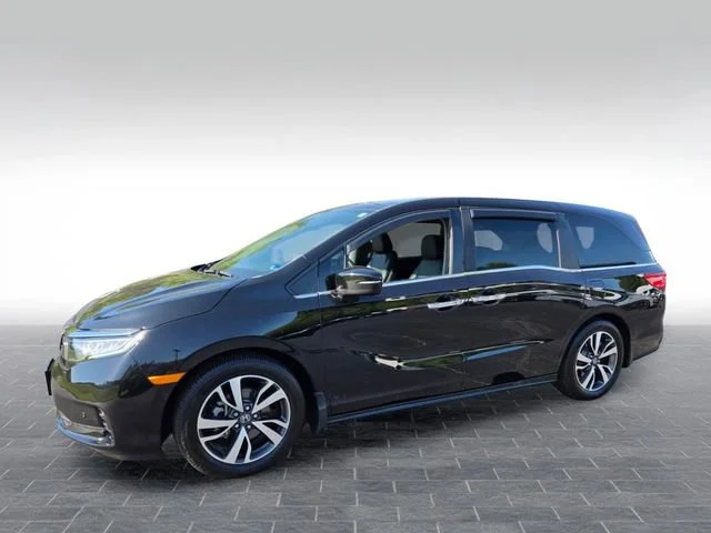 Used 2023 Black Honda Touring image 3