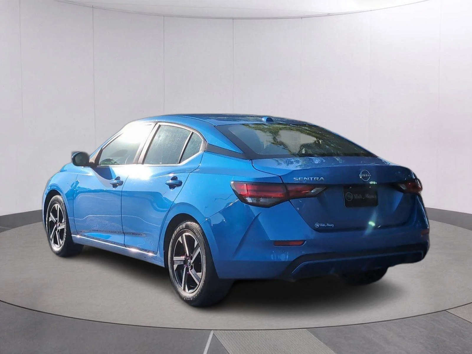 Used 2024 Electric Blue Metallic Nissan SV image 3