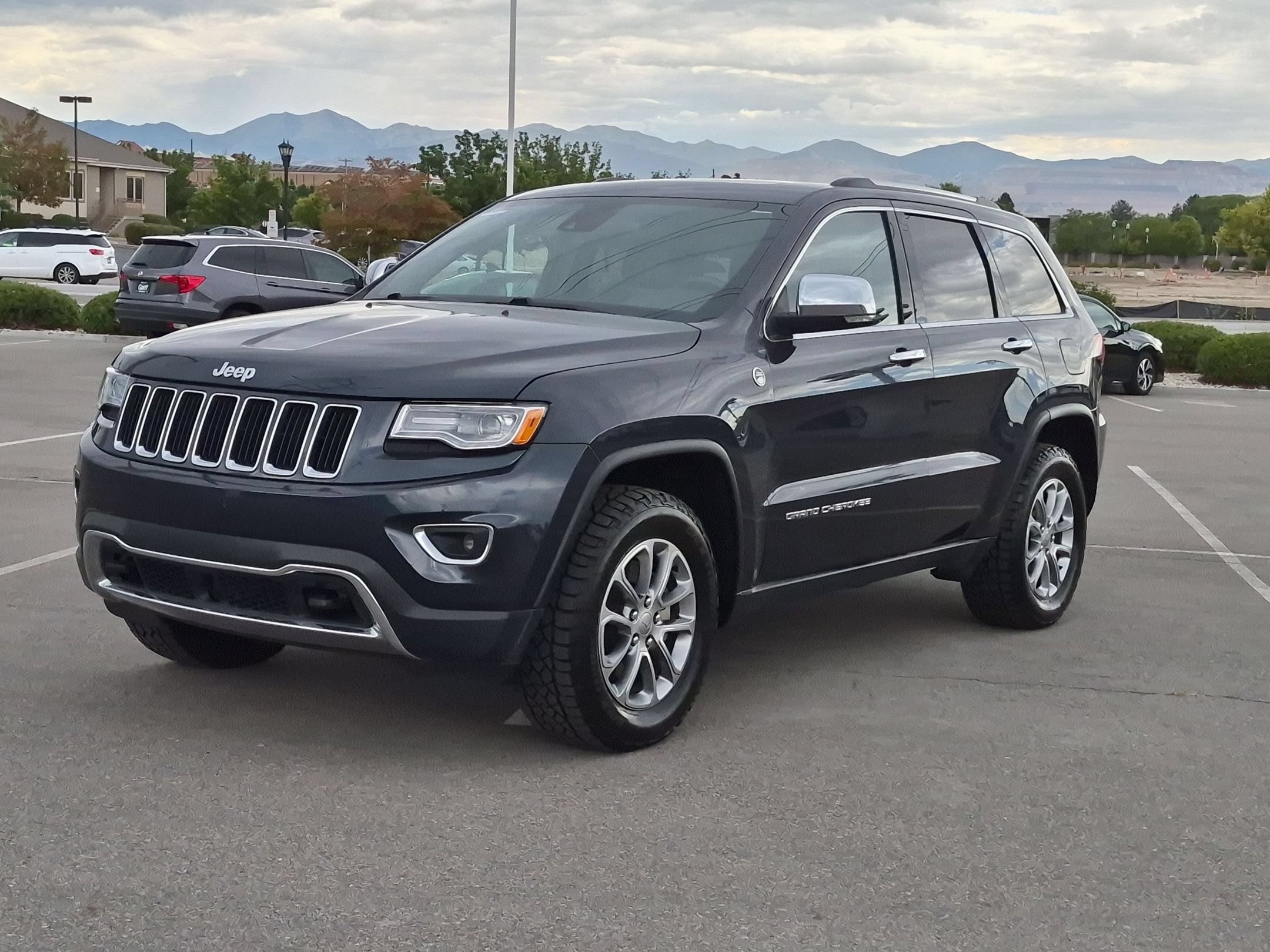 Used 2015 Maximum Steel Metallic Clearcoat Jeep Limited image 8