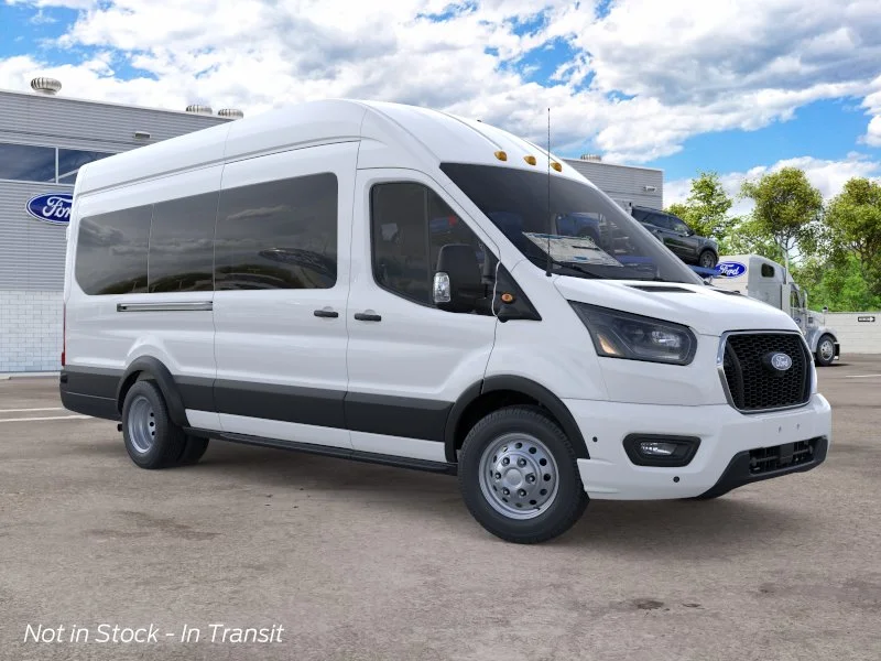 New 2026 Oxford White Ford XLT image 7