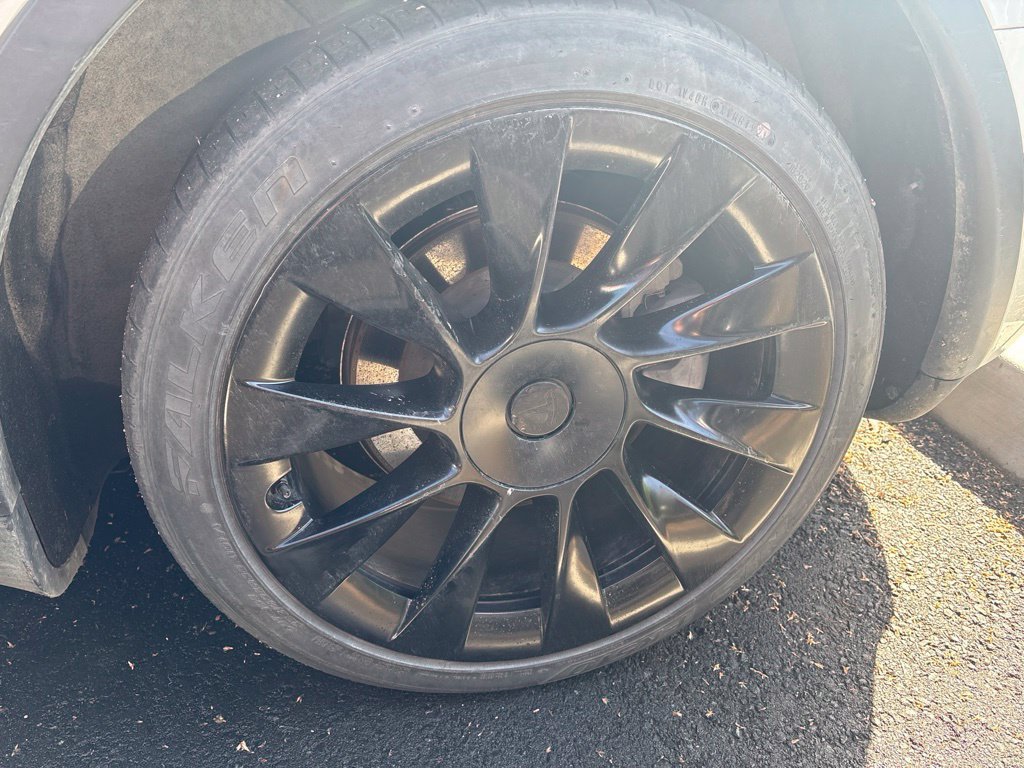 Used 2020  Tesla Performance image 8