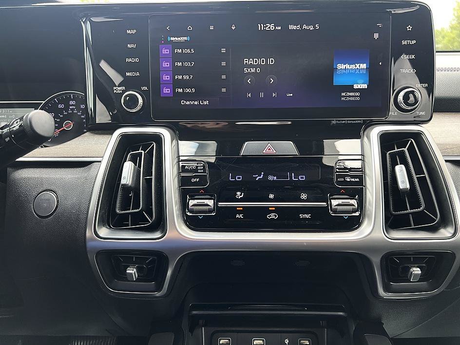 Used 2022 Aruba Green Kia X-Line EX image 25