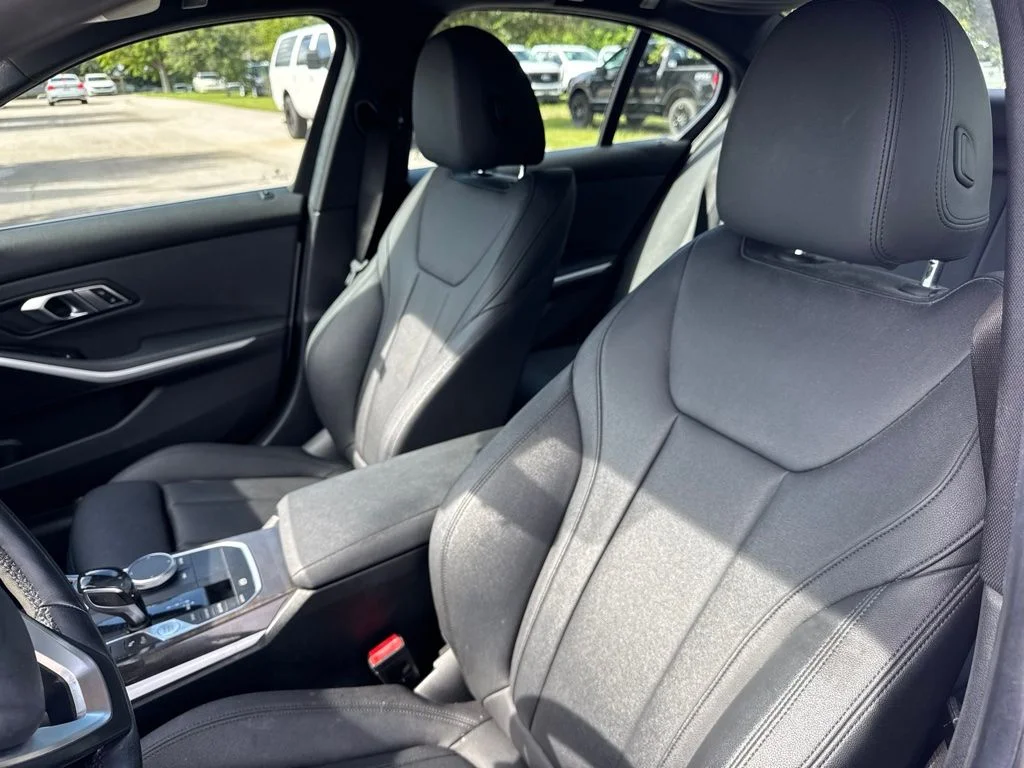 Used 2020 Alpine White BMW 330i image 10