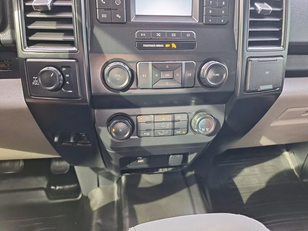 Used 2020 Black Metallic Ford XL image 14