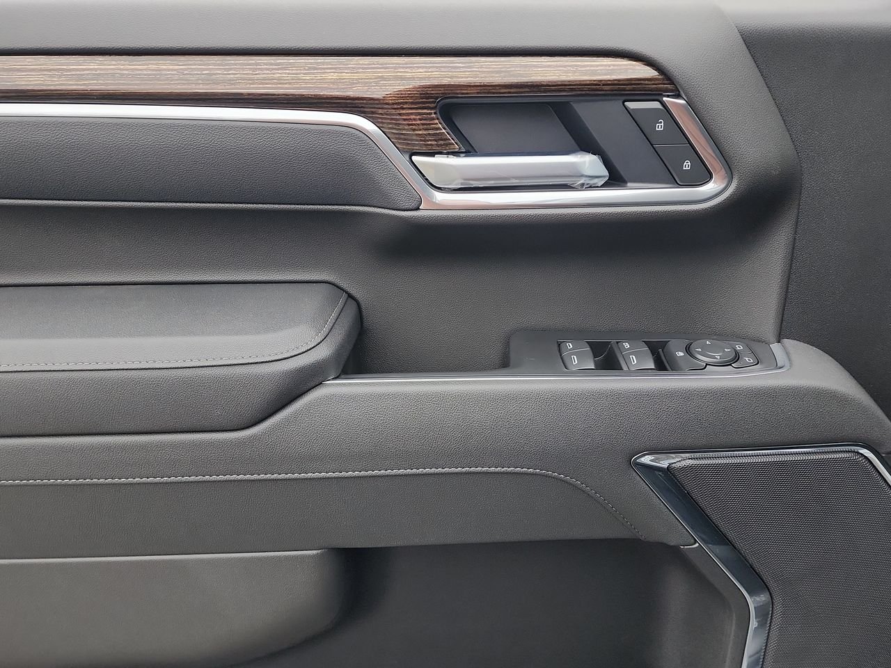 New 2026 Sterling Metallic GMC SLE image 13