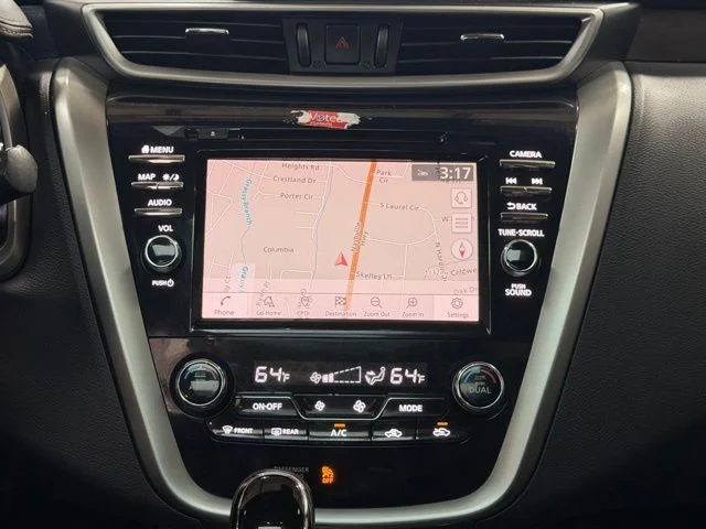 Used 2020 Gray Nissan Platinum image 14