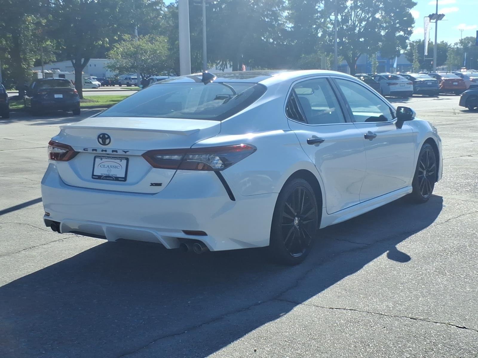 Used 2021 Wind Chill Pearl Toyota XSE image 7