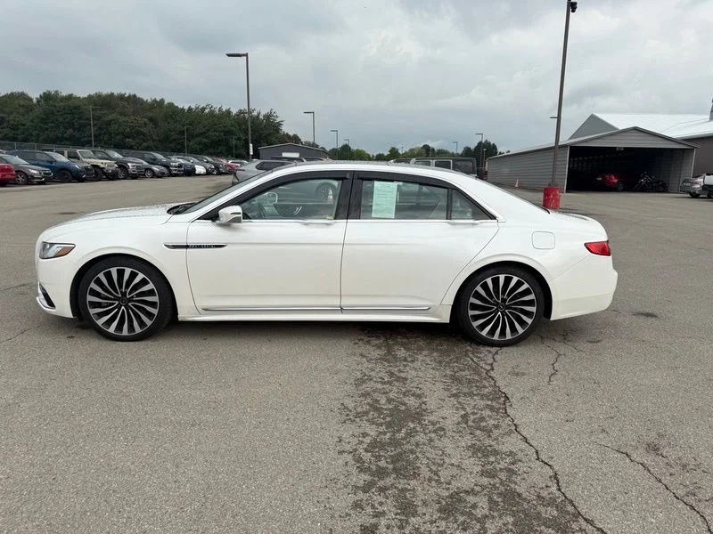 Used 2017 White Lincoln Black Label image 18