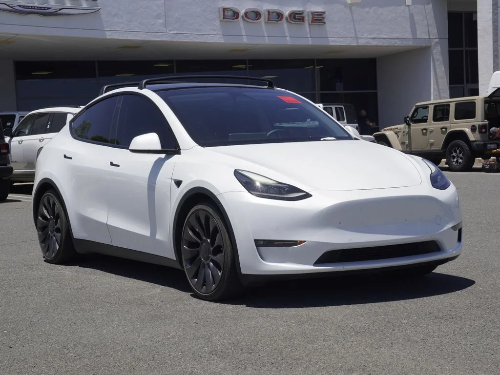 Used 2022 White Tesla Performance image 1