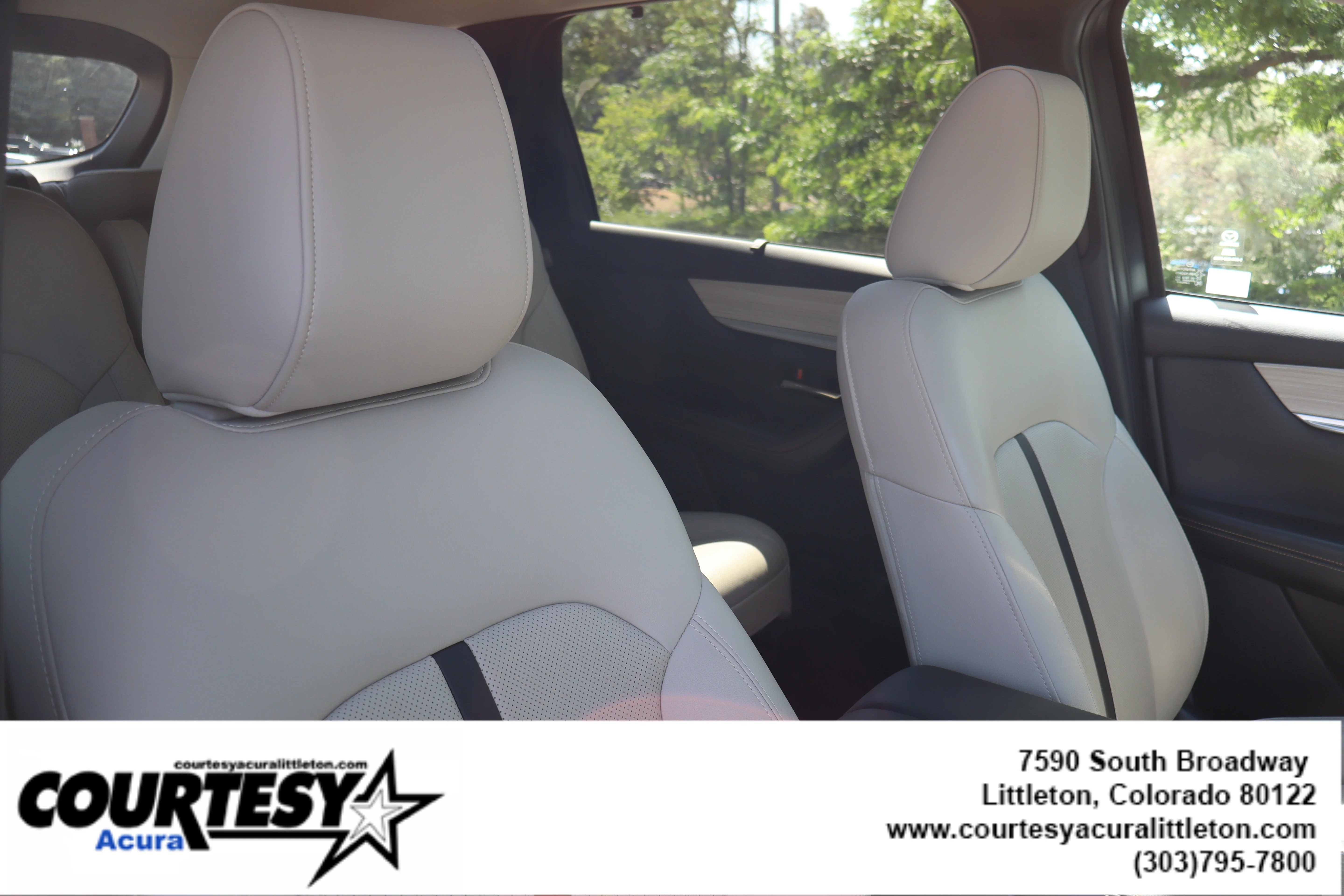 Used 2024 Platinum Quartz Mazda Preferred image 34