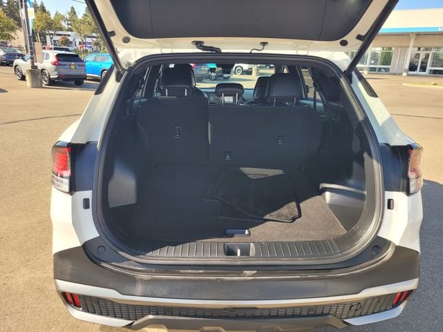 Used 2024 White Kia X-Line image 11