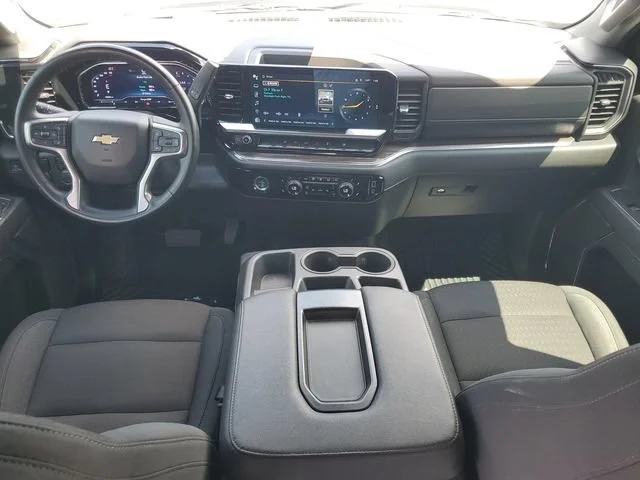 Used 2024 Summit White Chevrolet LT image 25