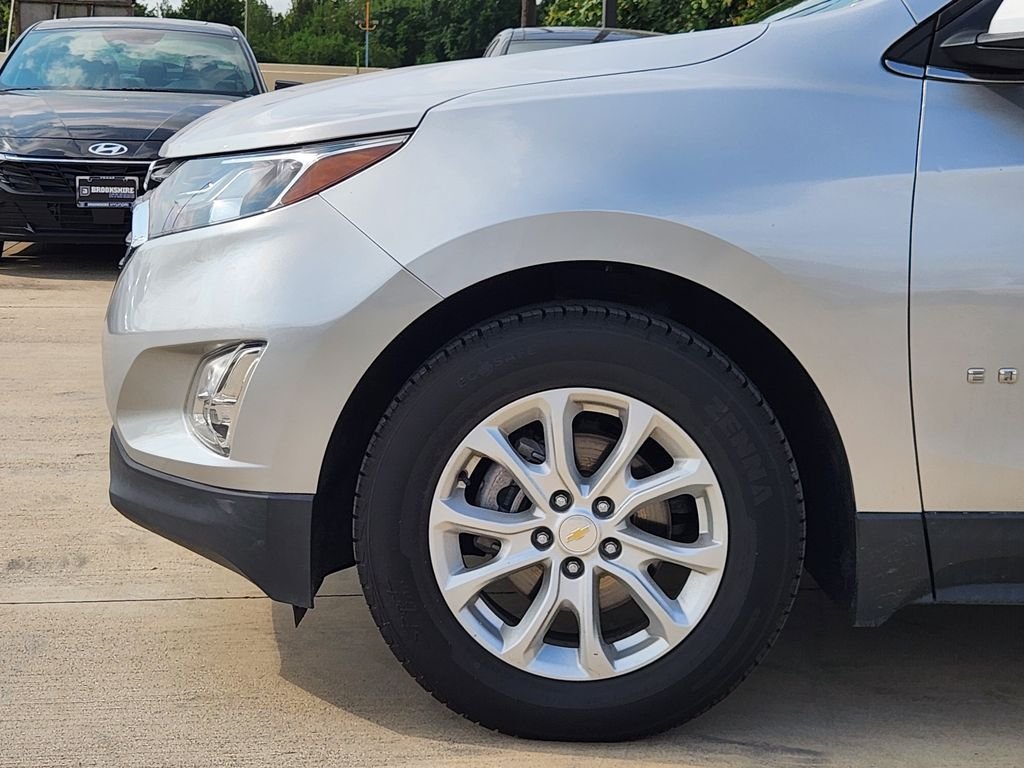 Used 2018 Silver Ice Metallic Chevrolet LT image 10