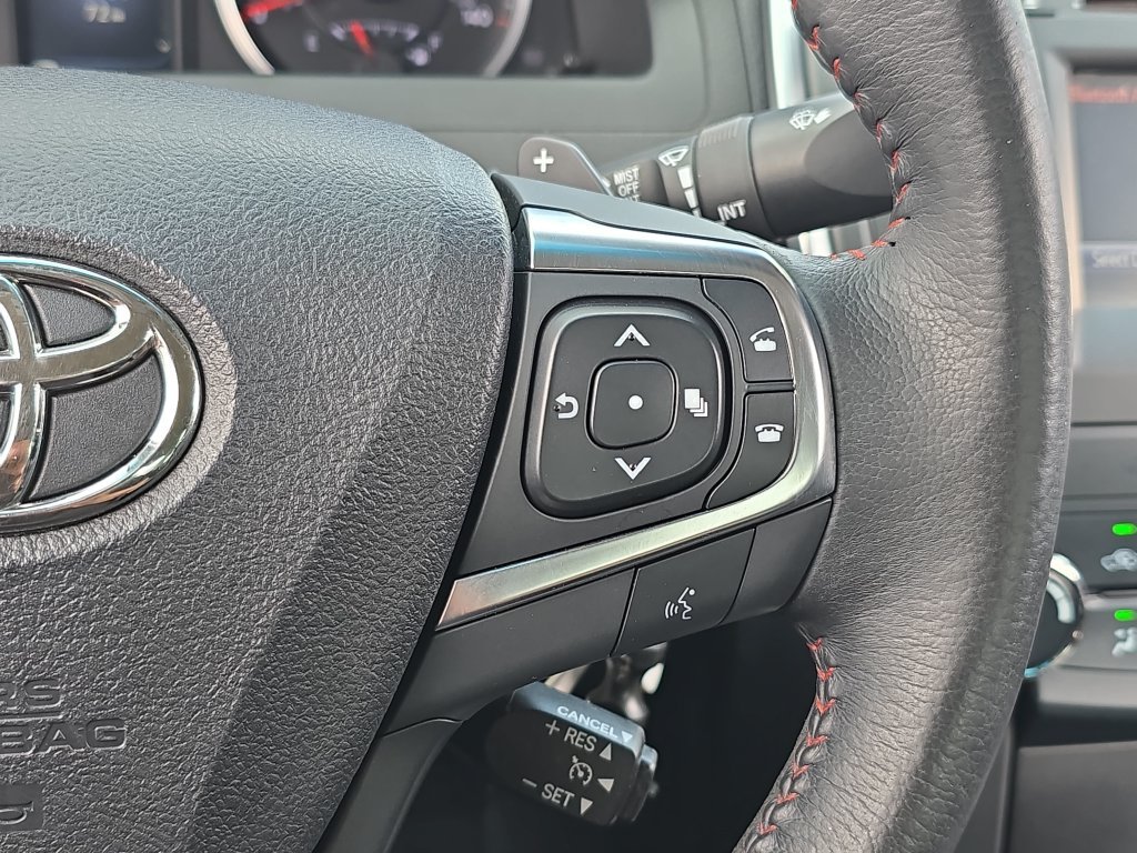 Used 2017  Toyota SE image 20