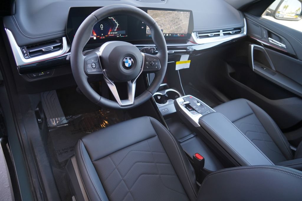 New 2026 Cape York Green Metallic BMW xDrive28i image 12