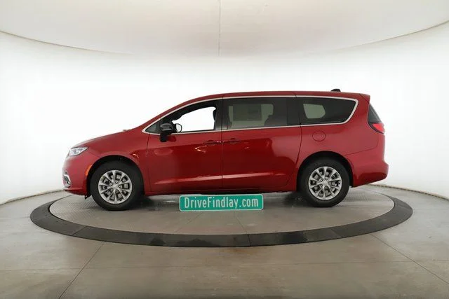 2026 Chrysler Pacifica Select - Photo 9