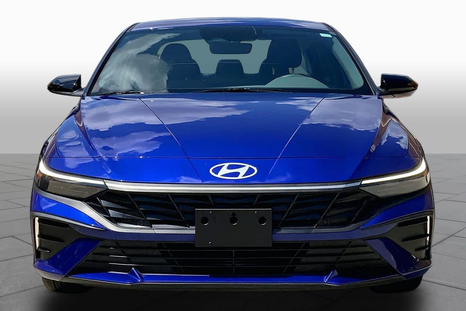 Used 2026 Intense Blue Hyundai SEL Sport image 4