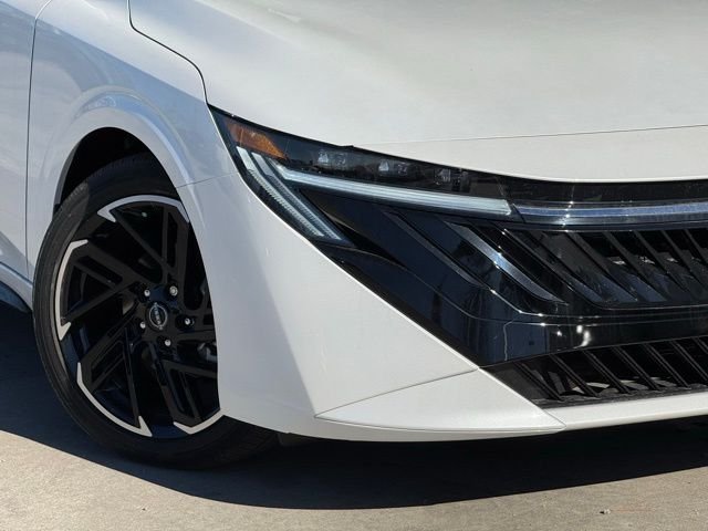 New 2026 White Nissan SR image 10