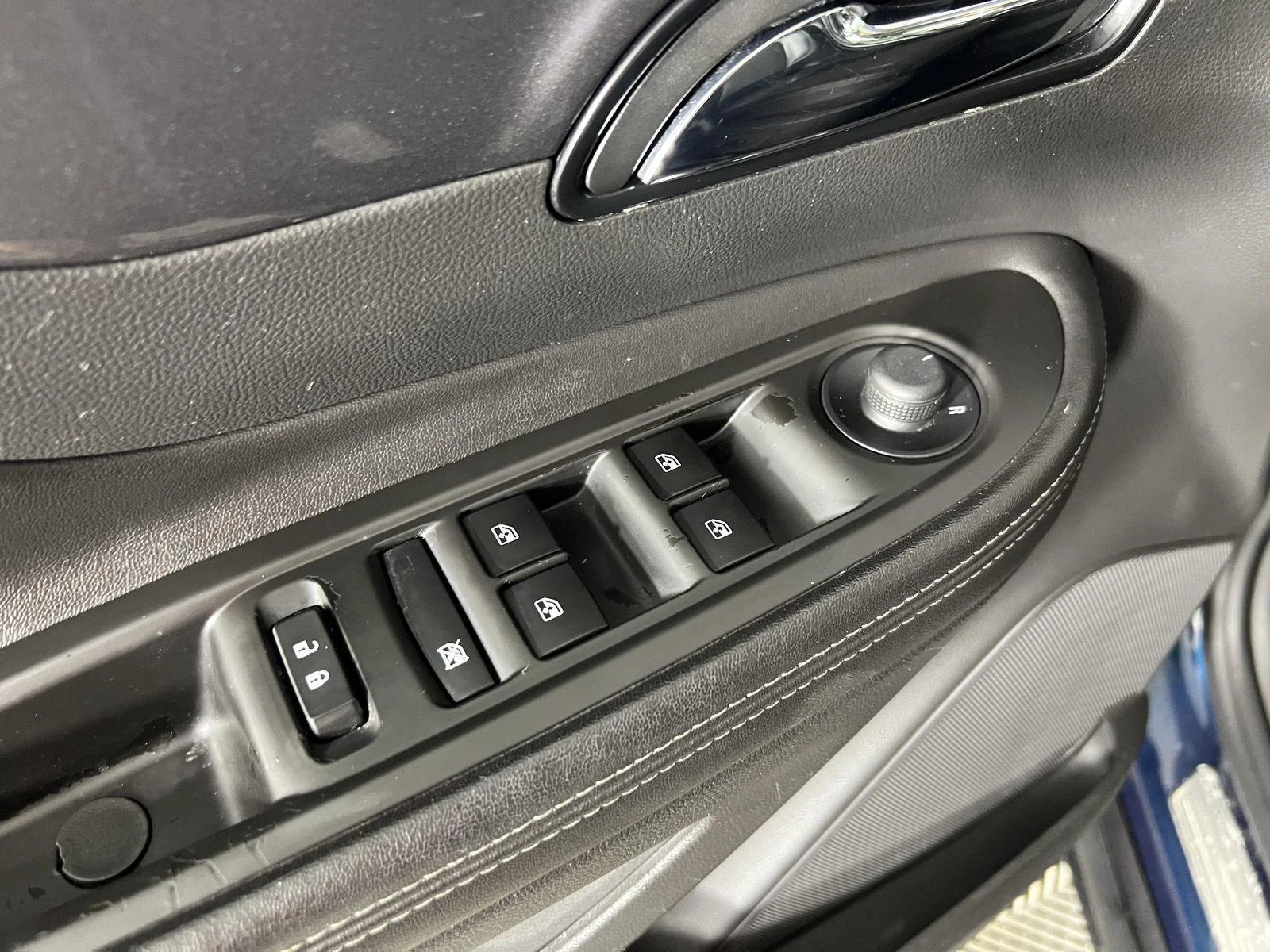 Used 2019 Deep Azure Metallic Buick Preferred image 15