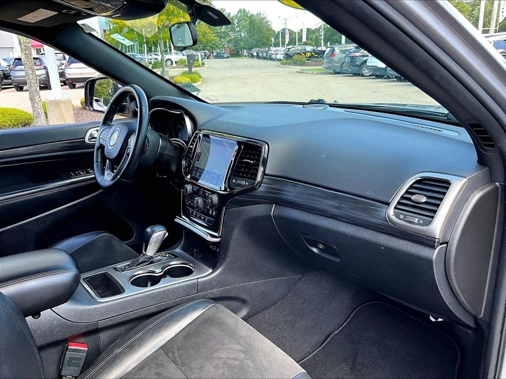 Used 2021 Silver Jeep Laredo X image 14