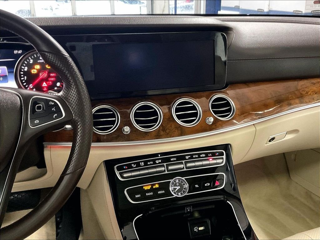 Used 2018 Black Mercedes-Benz E 400 image 18