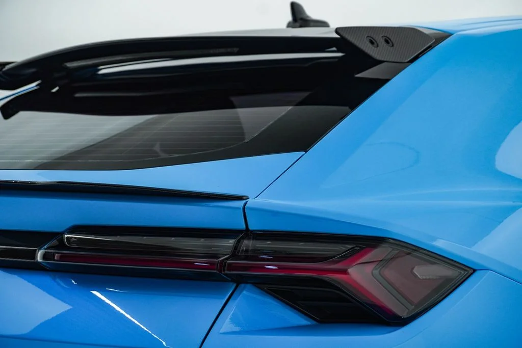 Used 2024 Blu Cepheus Metallic Lamborghini Performante image 14