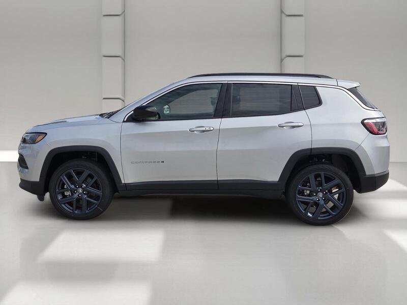 New 2026 Silver Zynith Metallic Clear-Coat Exterior Paint Jeep 85TH ANNIVERSARY 4X4 image 2