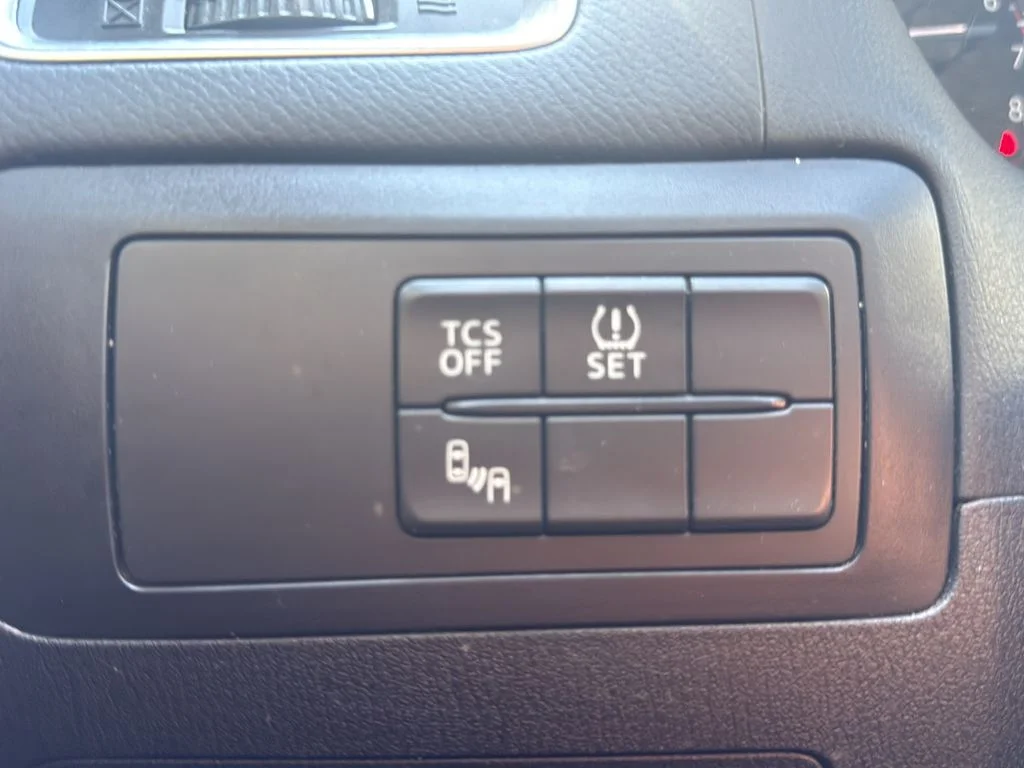 Used 2016 Silver Mazda Touring image 12