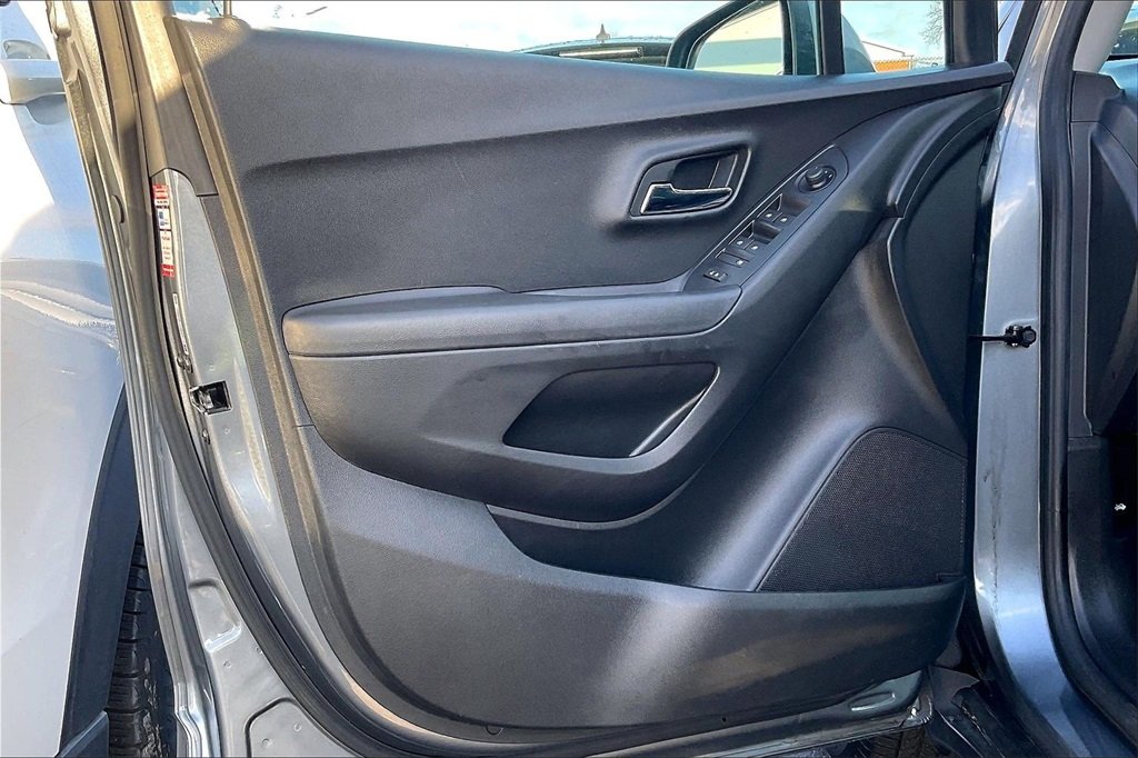 2019 CHEVROLET TRAX - Image 19