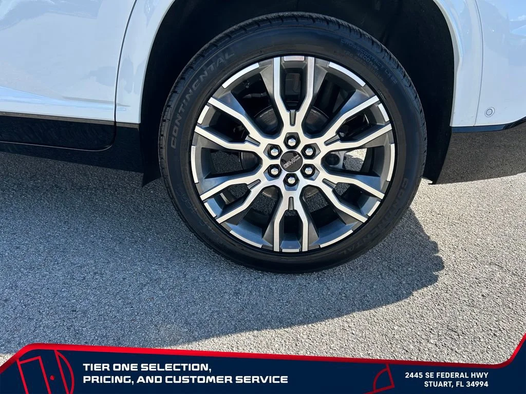 New 2026 Glacier White Tricoat GMC Denali Ultimate image 9