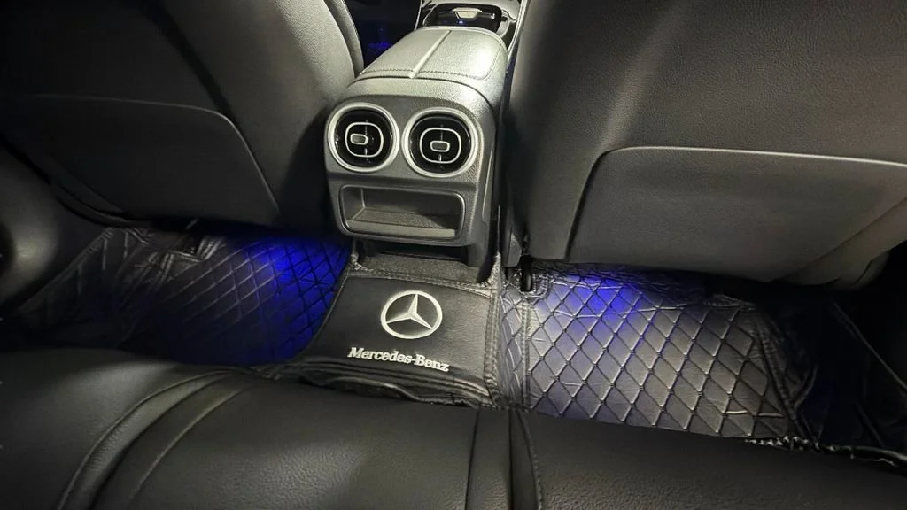 Used 2024 Black Mercedes-Benz C 300 image 31