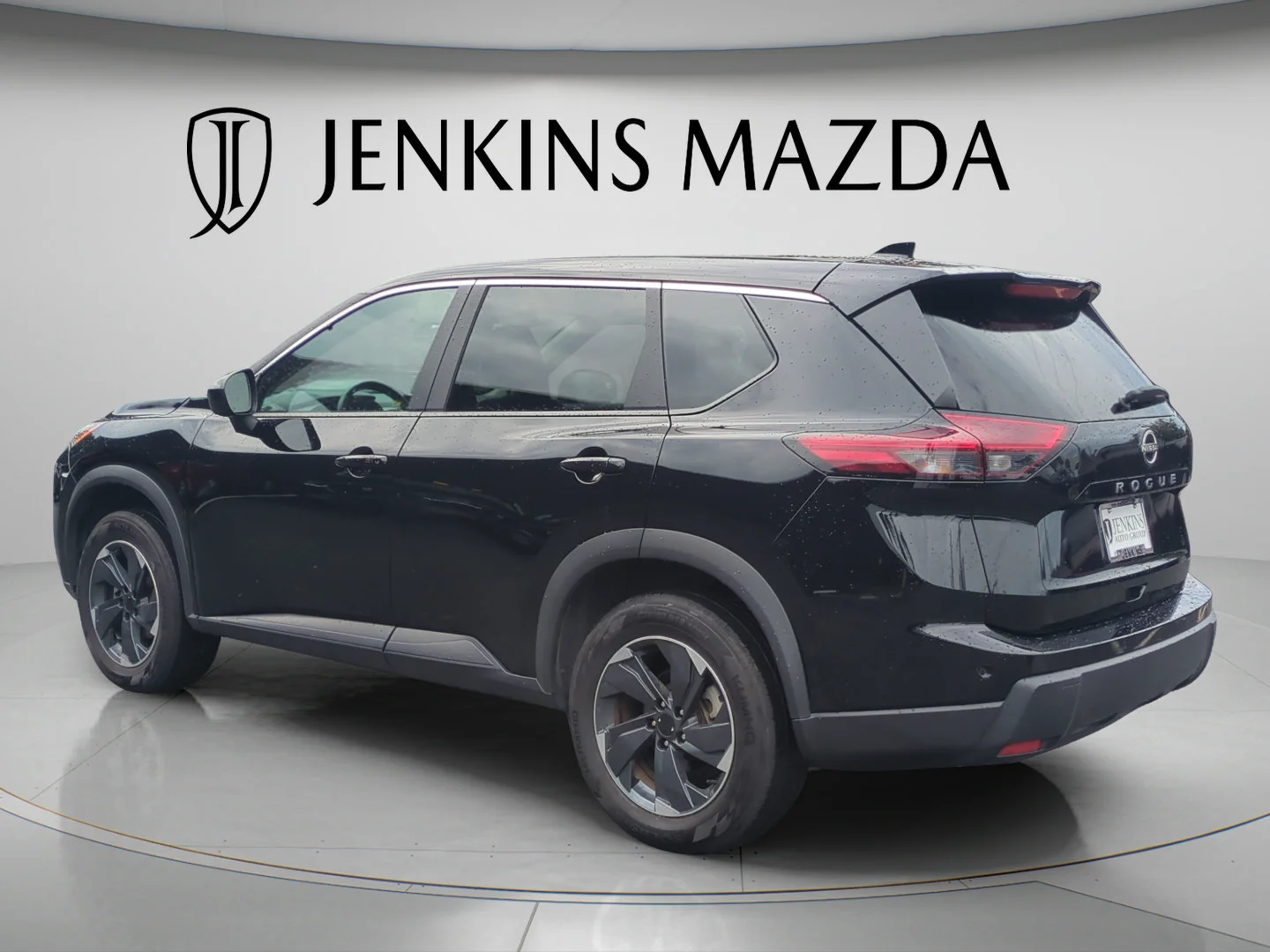 Used 2025 Super Black Nissan SV image 5