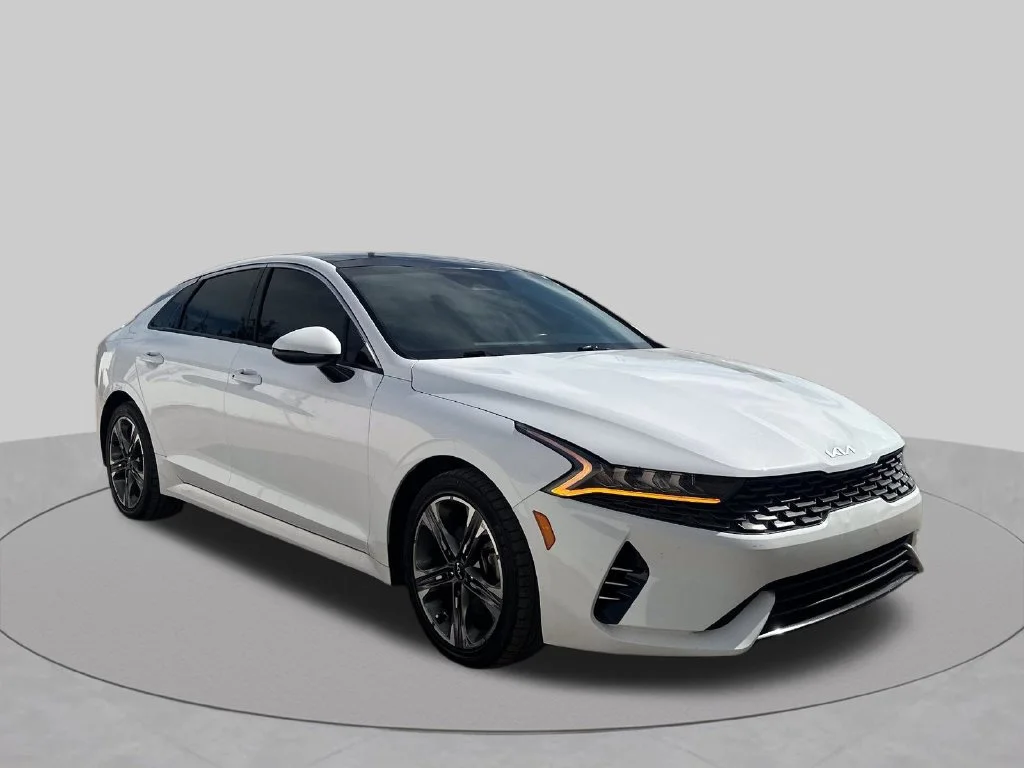 Used 2024 White Kia EX image 8