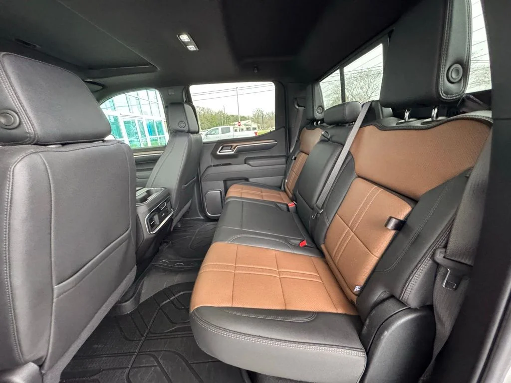 Used 2025 Beige Chevrolet High Country image 20