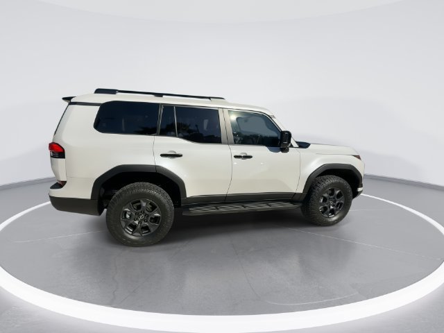 Certified Used 2026 EMINENT WHITE PEARL Lexus 550 Overtrail image 9