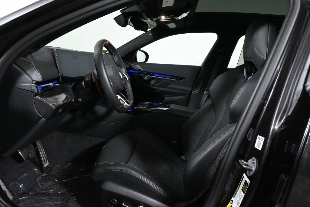 Used 2025 Dark Graphite BMW Base image 3