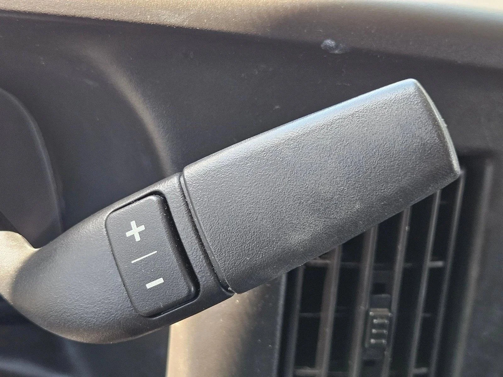 Used 2019 Summit White Chevrolet LT image 9
