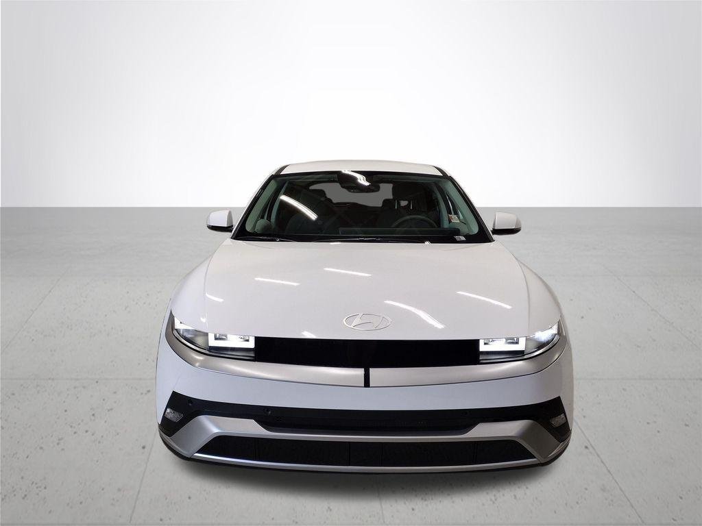 New 2026 White Hyundai SEL image 3