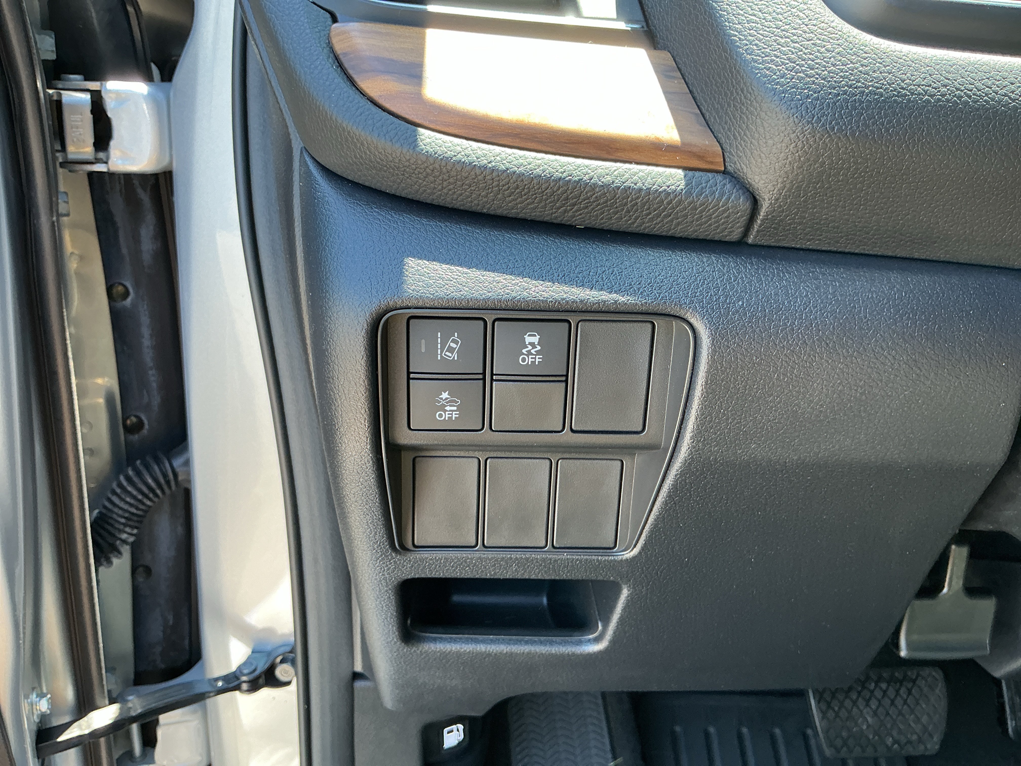 Used 2022 Silver Honda EX image 13