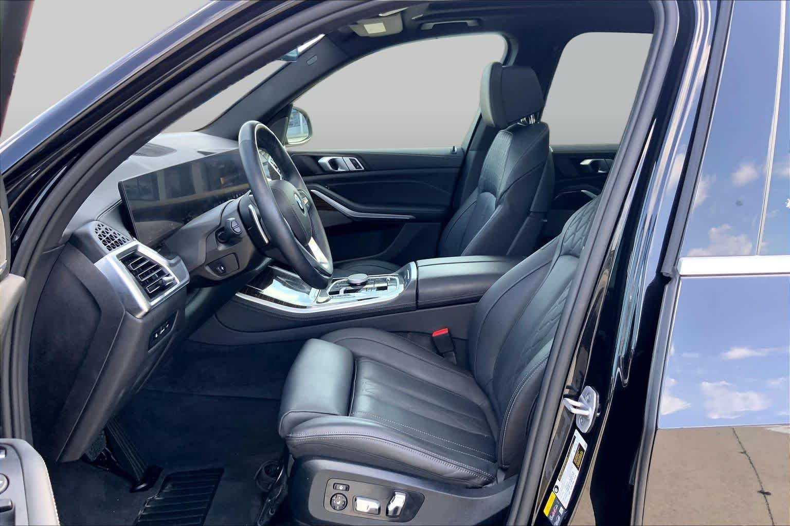 Used 2025 Black Sapphire Metallic BMW xDrive50e image 8