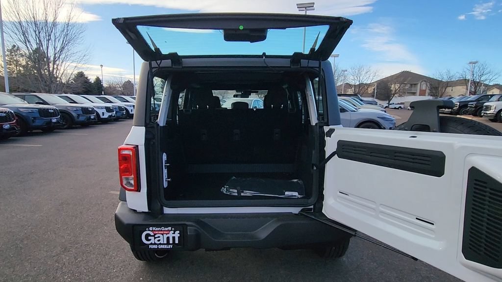 New 2025 Oxford White Ford Base image 27