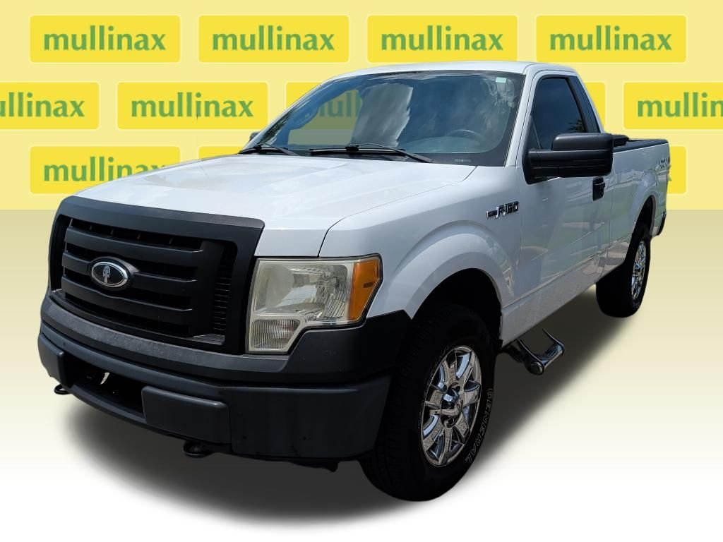Used 2012 White Ford XL image 2