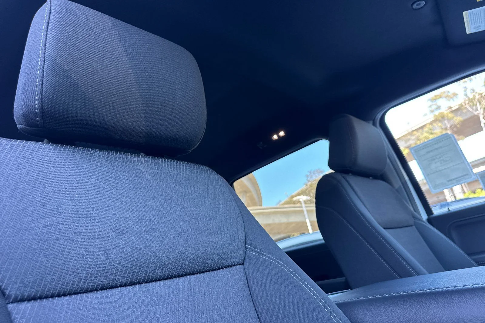 New 2026 Oxford White Ford XLT image 15