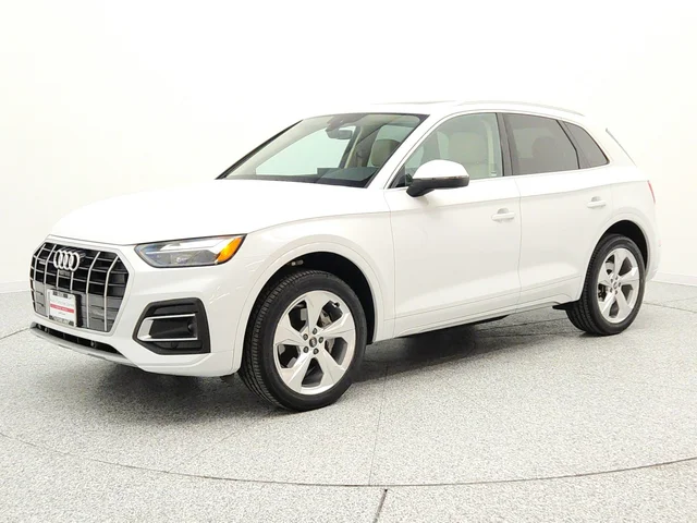 2021 Audi Q5 45 Premium Plus's photo