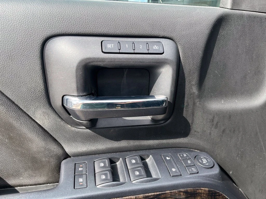 Used 2016 ONYX BLACK GMC Denali image 10