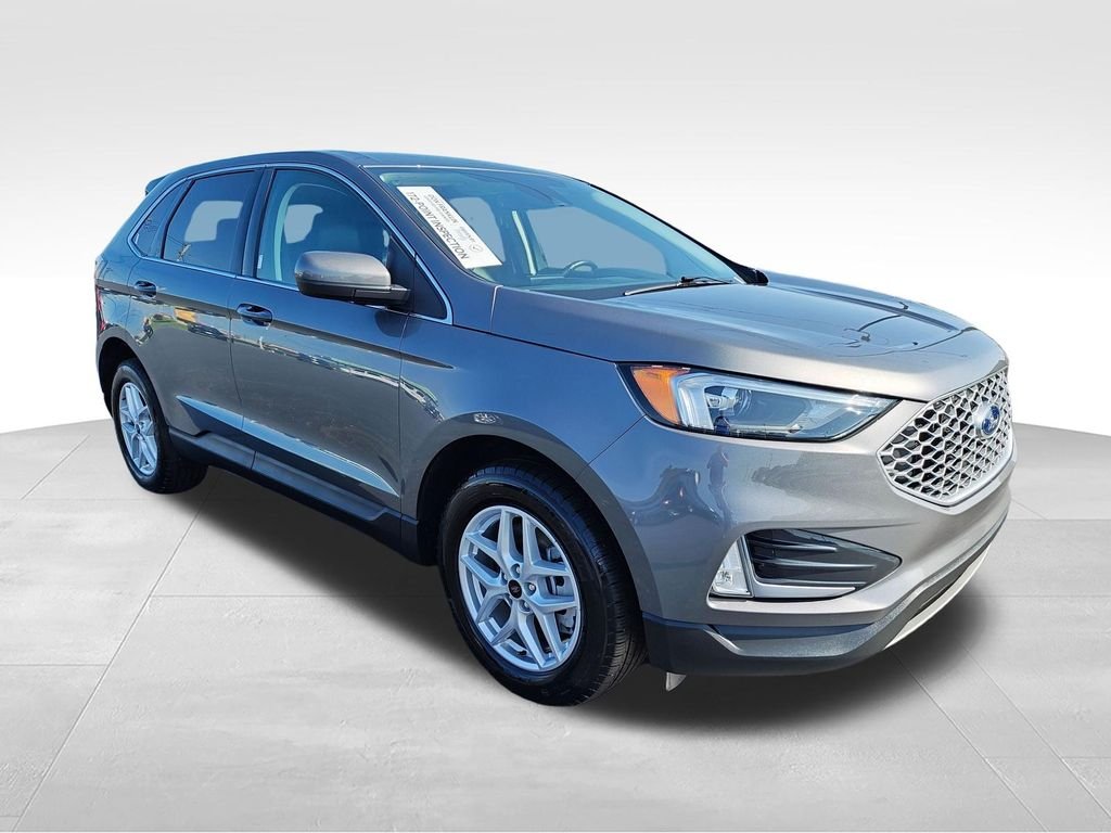 Used 2023 Gray Ford SEL image 7