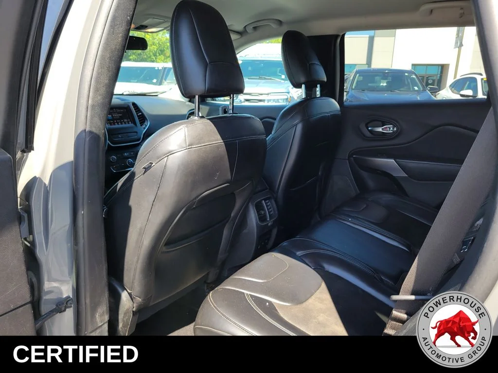 Used 2020 Gray Jeep Latitude Plus image 15